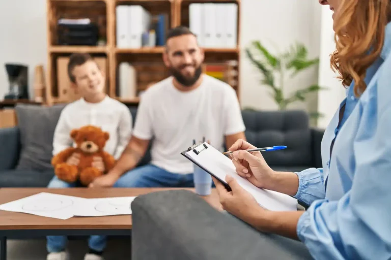 Intervención domiciliaria del terapeuta en entorno familiar: adaptar el hogar como espacio de aprendizaje del lenguaje